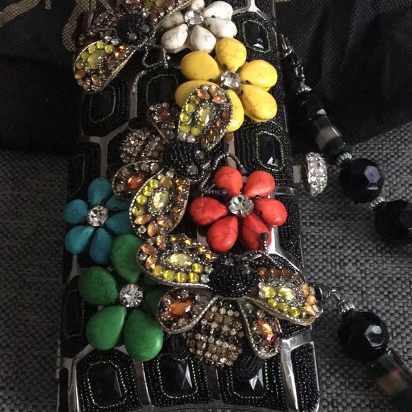 Mary Francis NWOT embellished purse/wristlet/ - Picture 4 of 5